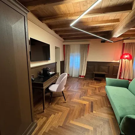 Palazzo Gambirasi Gasthof 4*