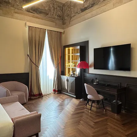 Palazzo Gambirasi 3*